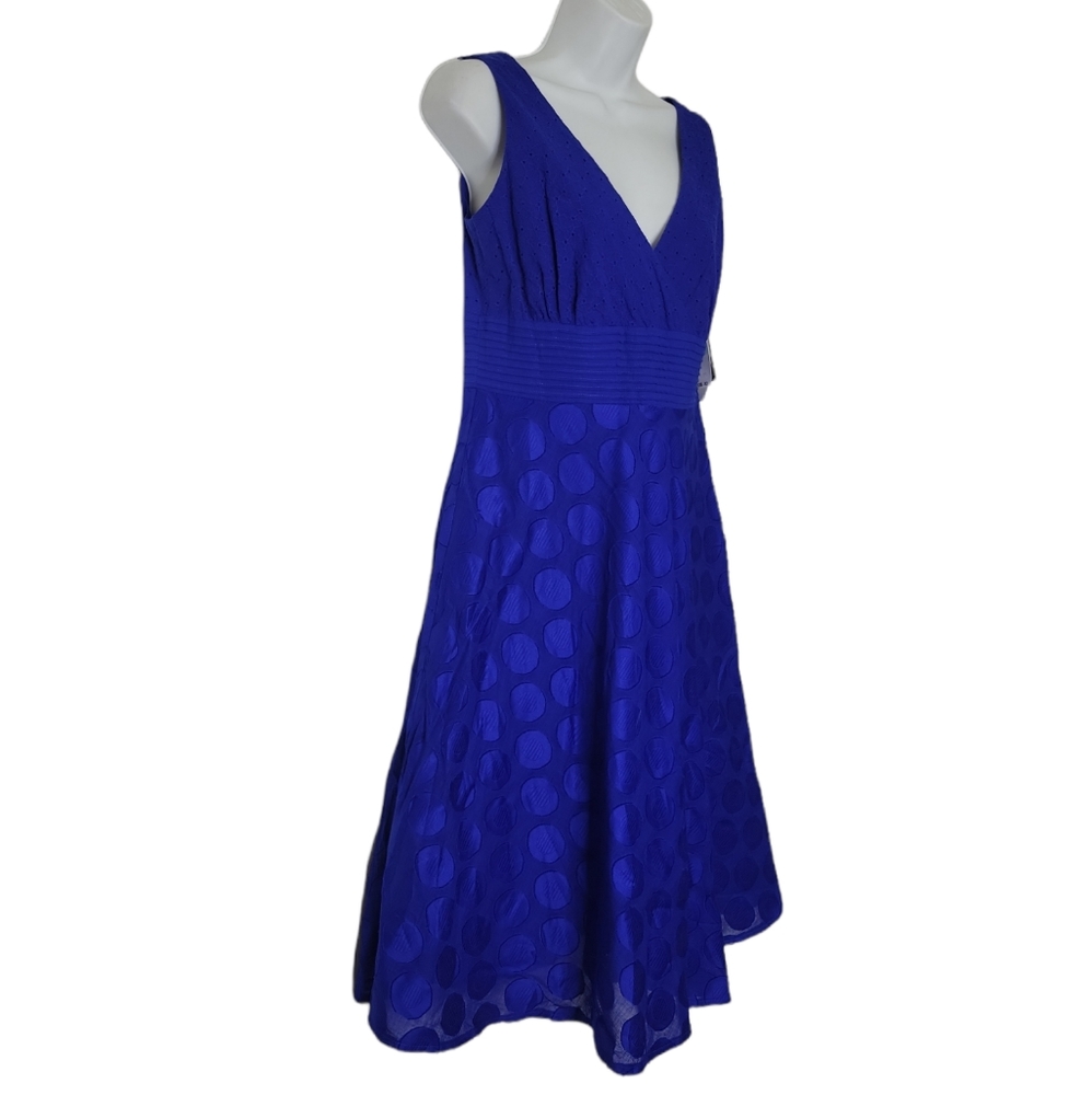 Sandra Darren Royal Blue V Neckline Sleeveless Fit and Flare Dress Size 8 - Picture 2 of 13